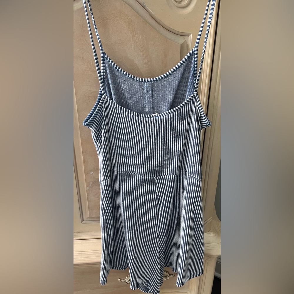 Never worn. Lightweight romper. - Picture 3 of 3